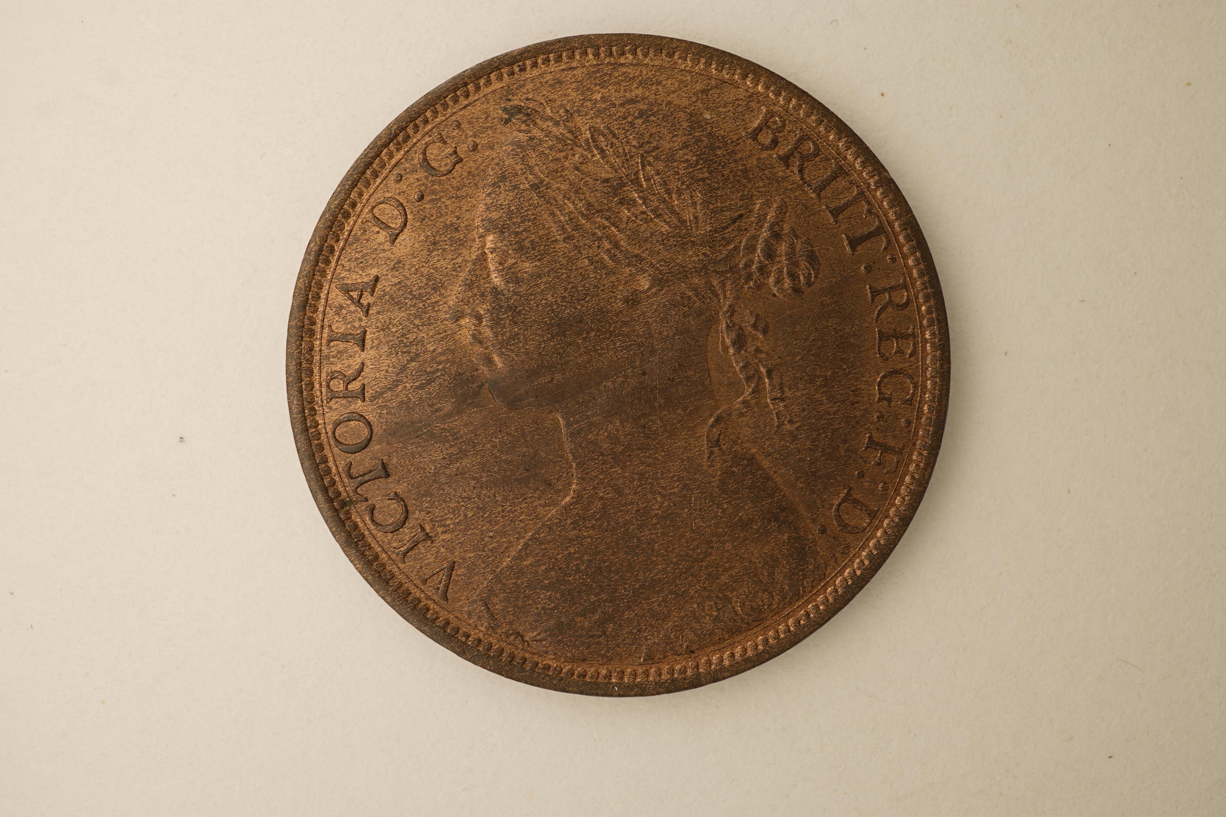 British coins, Victoria, three bronze pennies;, 1885, Fr. 121, Gouby dies R/r, EF, toned, some lustre, 1886, Fr. 123, Gouby dies R/r, EF, lustre, 1887, Fr. 125, Gouby dies R/r, EF, lustre.